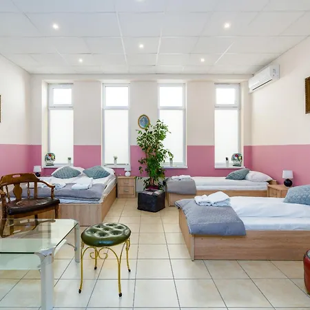 Downtown Shopping Street Family Apartments Polwiejska By Noclegi Renters Poznań Zewnętrze zdjęcie