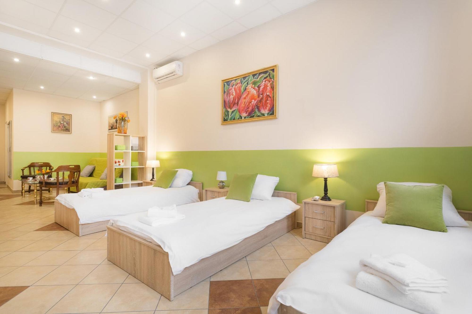 Apartament Downtown Shopping Street Family Polwiejska By Renters *